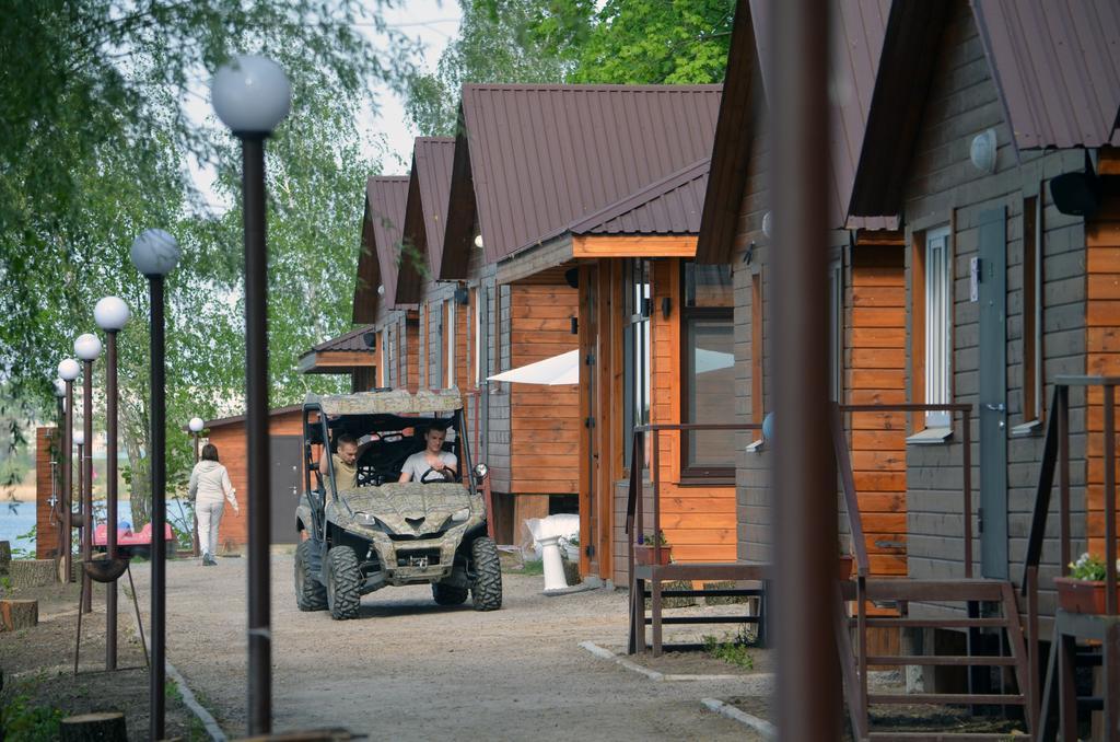 Recreational Center Rezidentsiya Yahotyn Ngoại thất bức ảnh